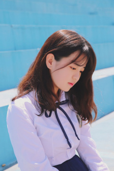 隔壁的女孩完整版高清在线观看的